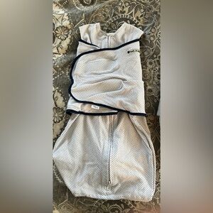 Halo SleepSack Swaddle - Small - Jersey (White & Navy Polka Dots)